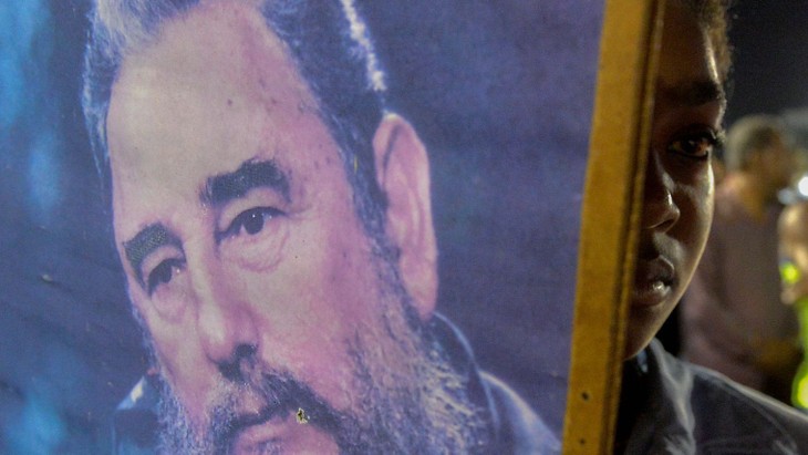 Les ultimes adieux des Cubains à Fidel Castro - ảnh 1